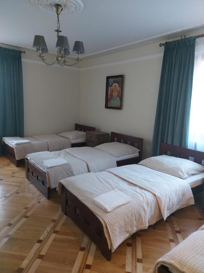 Hostel Luna Minsk Mazowiecki Bagian luar foto